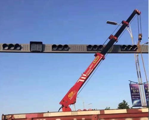 红路灯施工现场