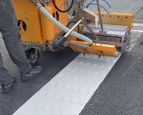 道路交通标线施工