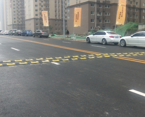 道路橡胶减速带