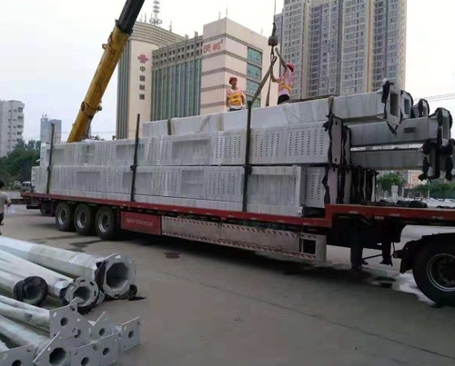 道路反光标牌施工